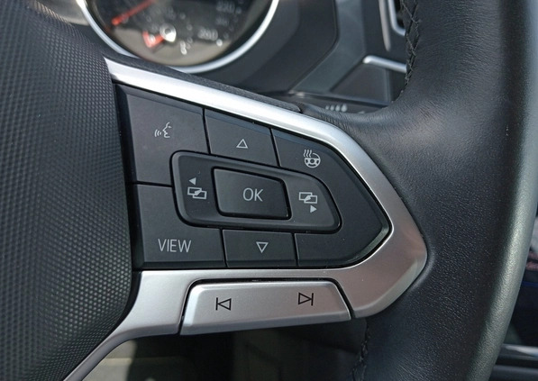 Volkswagen Tiguan cena 104900 przebieg: 82770, rok produkcji 2020 z Buk małe 529